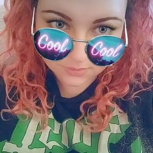 Hi I'm Abbie. Let's posh!